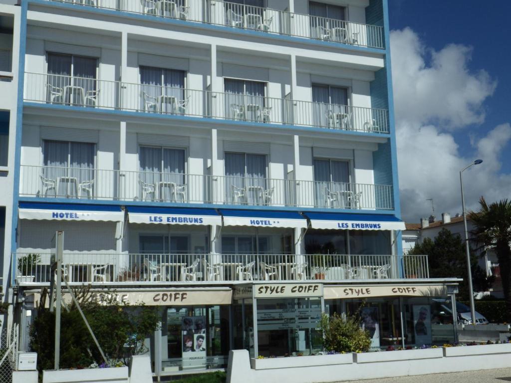 浪花酒店 鲁瓦扬 外观 照片